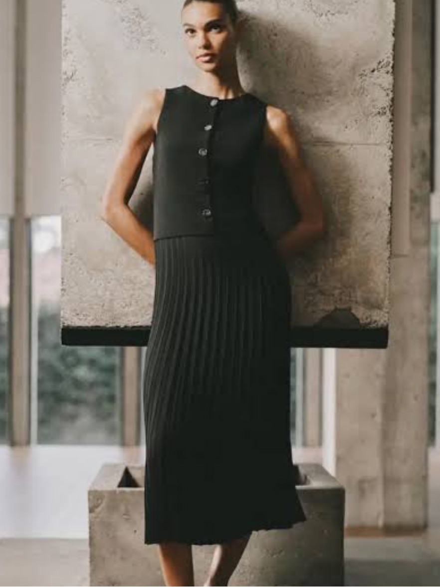 Zara Nwt Black Pleated Midi Dress 8741/040